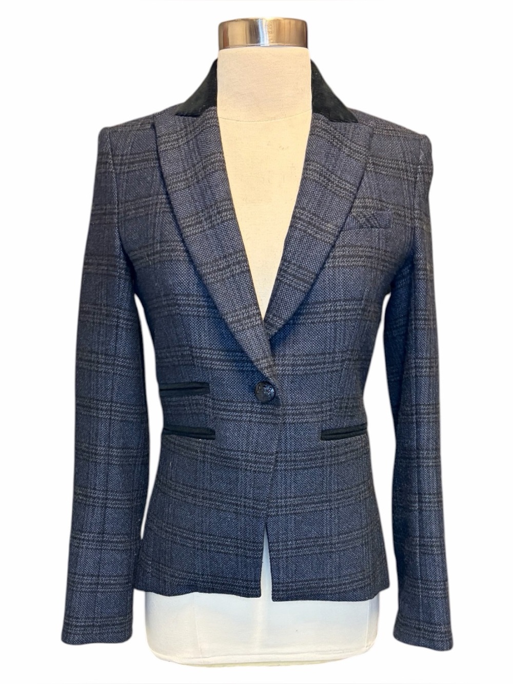 Veronica Beard Houndstooth Blazer